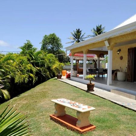 La Baie Des Bambous Villa Le Moule Exterior photo